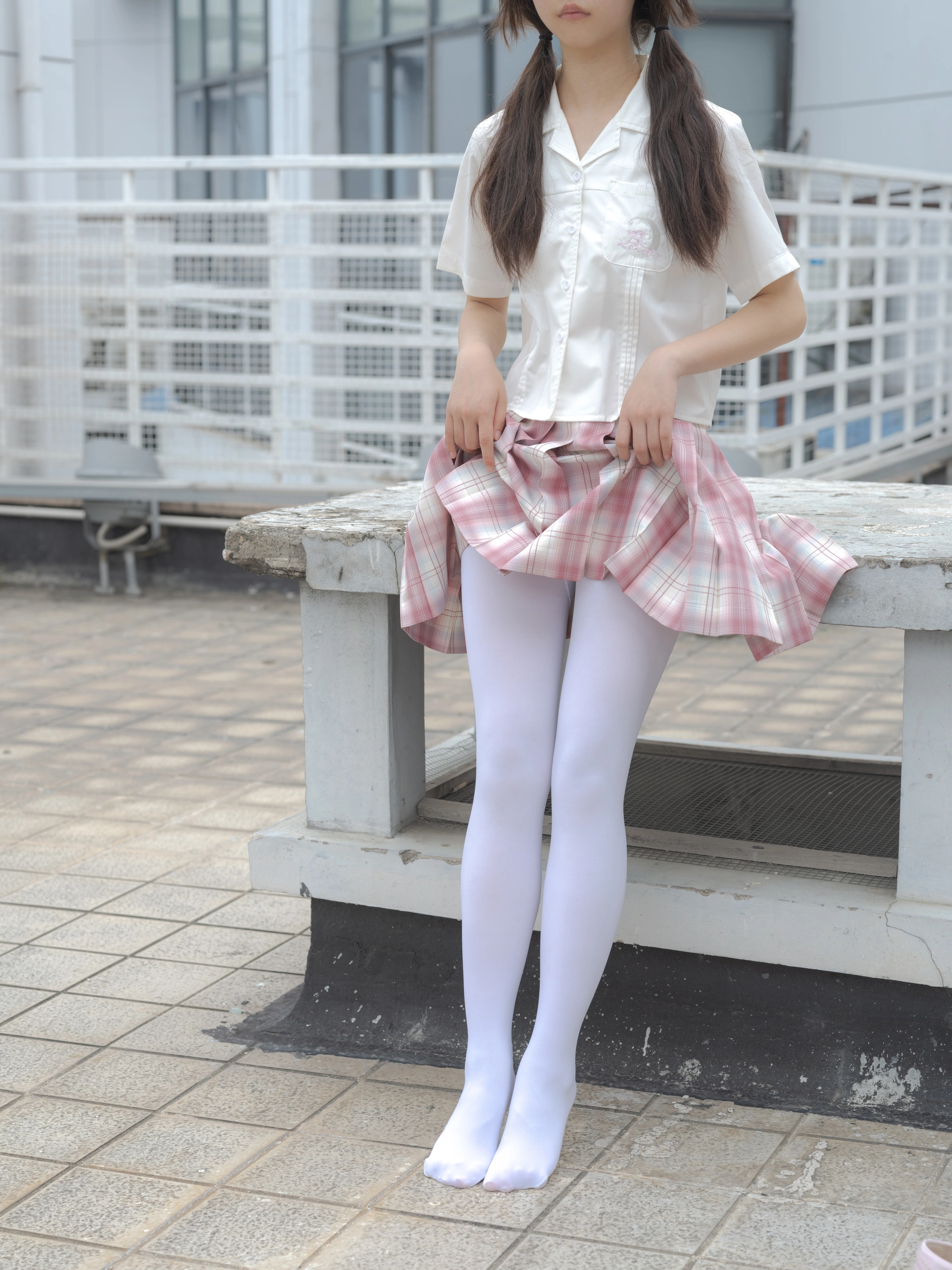 森萝财团写真 – 小圆 试拍 JKJK格子裙插图1